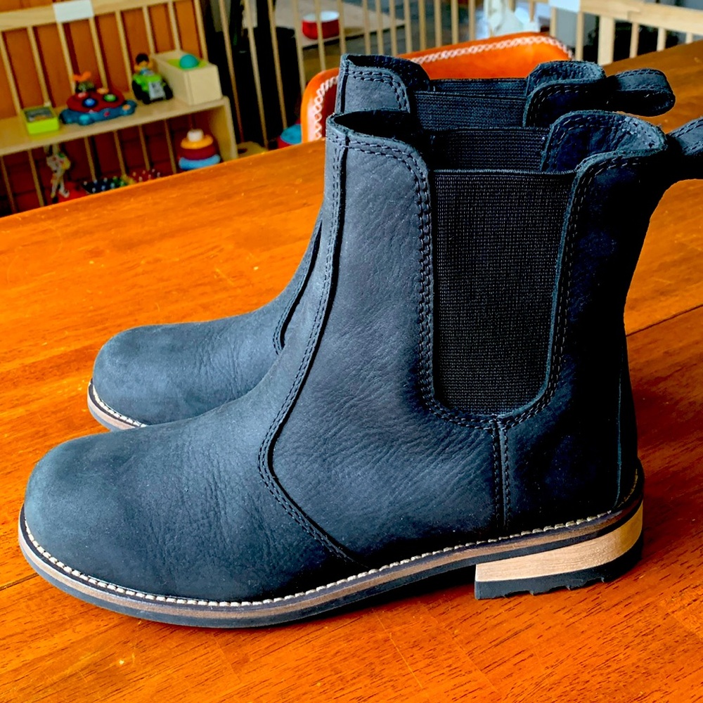 KODIAK Women's 5-Inch Alma Water-Resistant Chelsea Boot Black Matte womens 7